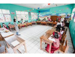 Sejumlah Siswa dan Orang Tua SDN 032 Tilil Mengikuti Trauma Healing