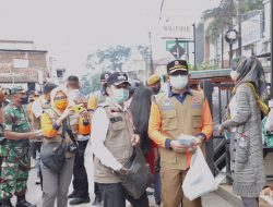 BNPB dan Pemkot Cimahi Gabung Pelaksanaan Pembagian Masker Kepada Masyarakat