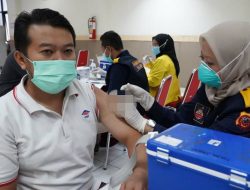 PT Pos Indonesia Gandeng Polda Jabar Gelar Vaksinasi Booster