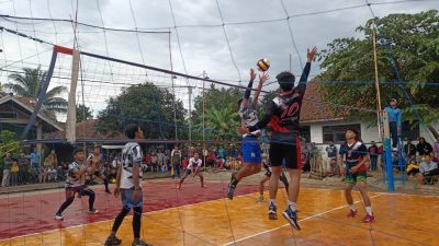 Diduga Tak Terima Putusan Panitia Turnamen, Tim Voli Sinarjabar Walkout Dari Pertandingan