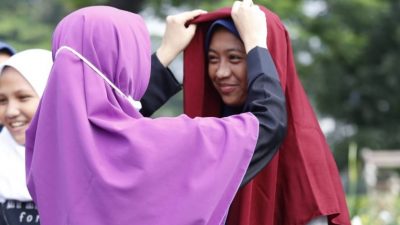 Kewajiban Menutup Aurat Bagi Wanita Muslimah