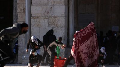 Bentrokan Terjadi di Komplek Masjid Al Aqsa, Setidaknya 152 Orang Terluka