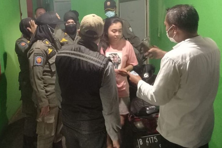 Grebek Sarang Prostitusi di Tangsel, 23 PSK Diamankan