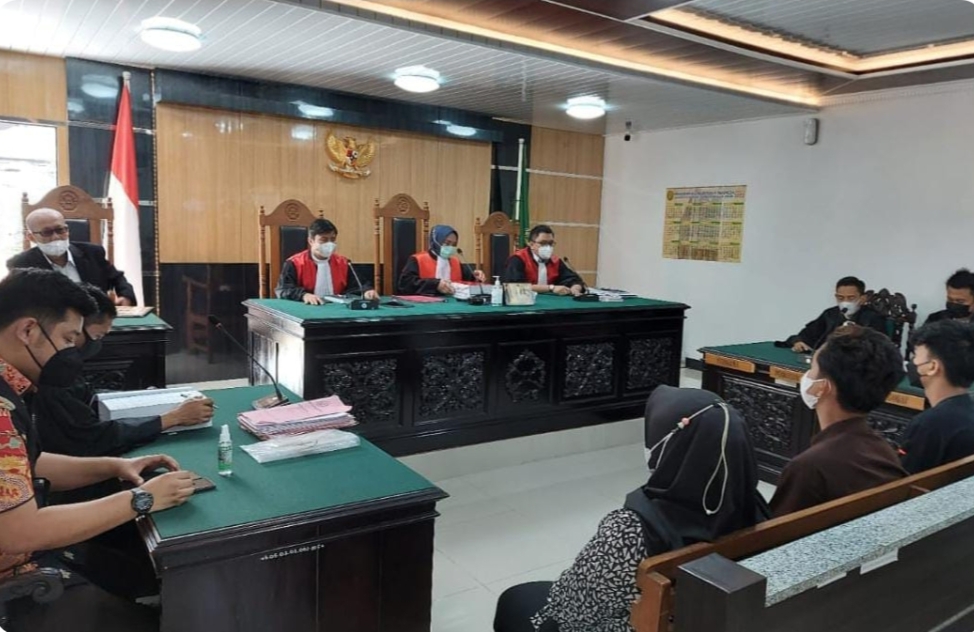 Oknum Kades dan Anggota DPRD Kab. Sumedang Aniaya Anak di Bawah Umur Mulai Diadili