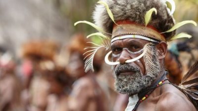 Papua Sayang Papua Malang, Dalam Kendali Kapitalisme