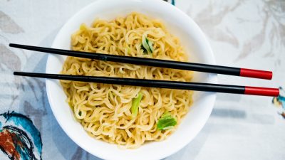 8 Alasan Mengapa Anak-Anak Tidak Boleh Terlalu Sering Mengonsumsi Mie Instan