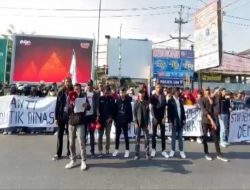 Ada yang Membahas Tentang Jaringan Kapital dan State Apparatus.