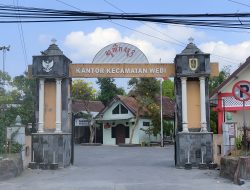 Camat dan Pendamping Desa dalam Perspektif Undang-Undang Keterbukaan Informasi Publik