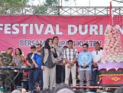 Ribuan Warga Nikmati Festival Durian Jatinom