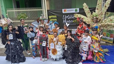Fashion Show Sanggar Humaniora Tampilkan Busana Unik dan Kreatif Dari Pengelolaan Limbah