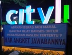 Ada Ratusan Spanduk Dugaan Kecurangan dan Dukung Hak Angket Terpasang di Jalanan Kota Bandung