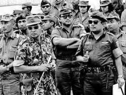 Sejarah Singkat Penolkan Kalangan Aktivis Terhadap Konsep Dwi Fungsi ABRI