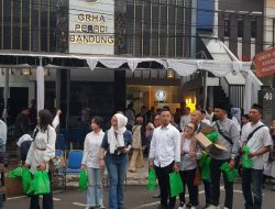 Peradi Kota Bandung Silaturahmi dengan pengurus dan memberi manfaat kepada Yatim Piatu
