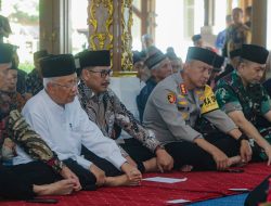 KH Miftah Faridl Ungkap Dua Golongan Manusia Penentu Baik