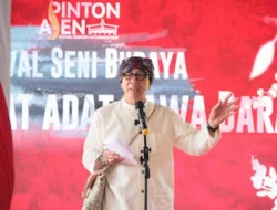 Yasonna H. Laoly: Komit dengan Masyarakat Adat, terharu paska dianugerahi “Sinatria Pinayungan”
