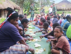 Minggu Kasih Yonif 323 Buaya Putih Makan Siang Bersama Masyarakat