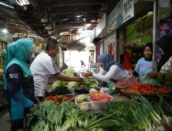 Ujang Endin Bersama Pedagang Pasar Pangandaran Siapkan Produk Lokal untuk Program Makanan Bergizi Gratis