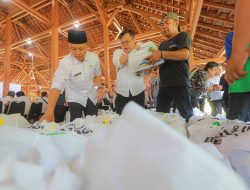 Pemkot Bandung dan Pengusaha Berbagi 4.244 Paket Sembako dirangkaian HJKB 214 