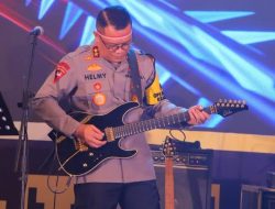 Lewat Melodi Gitar yang dimainkan, Kapolda Lampung Getarkan Semangat Persatuan untuk Pilkada Damai