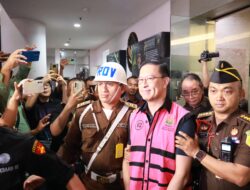Tim Penyidik JAM PIDSUS Tetapkan 2 Orang Tersangka dalam Perkara Impor Gula Salah Satunya Eks Menteri Perdagangan Berinisal TTL