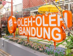 Pillow Cafe Toko Oleh Oleh Bandung yang dikemas lebih kreatif untuk segmen semua Umur