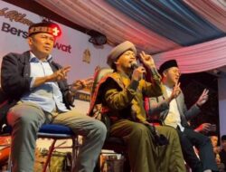 Politisasi Agama Ngatiyana-Adhitia diiduga berkampanye Pilwakot Di Acara Maulid Nabi Di Cimahi, Dedi Mulyadi tolak keras
