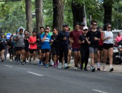 Mengenal Komunitas Strong Manis, Mengubah Nongkrong Malam Jadi Lari Pagi