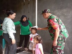 Babinsa Desa Popoh Aktif Dampingi Posyandu Dalam Upaya Cegah Stunting