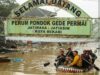 Fufufafa mau sok-sokan Pencitraan Tinjau Banjir, malah merepotkan