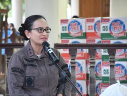 Bakti Sosial Kajati Jabar bagi Warga terdampak Banjir di Kota Bekasi