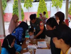 Upaya Cegah Stunting Di Wilayah Binaan, Babinsa Desa Ngembul Dampingi Kegiatan Posyandu
