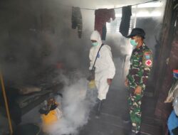 Cegah Malaria, Satgas Yonif 641/Bru Gelar Kegiatan Fogging Di Kampung Muaranawa