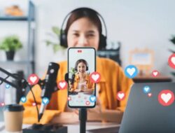 “Mendulang Cuan dari TikTok: Strategi Kreatif, Konsisten, dan Cerdas di Era Ekonomi Kreator”