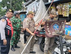 Sinergi TNI-Polri dan Pemkot Jaktim : Apel Gabungan dan Patroli Penertiban Atribut Ormas di wilayah Kecamatan Pulogadung