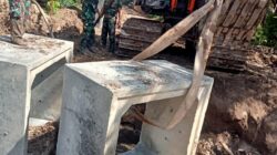 Aksi Nyata TMMD ke-124 Kodim 0320 Dumai : Pemasangan Box Culvert di Bukit Kayu Kapur Terus Berjalan Lancar