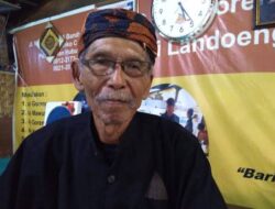 Abah Landoeng: Menjelang Satu Abad Usia, Tetap Tegar Menyapa Dunia