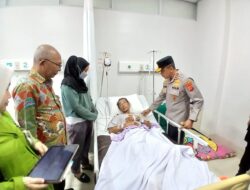 Empati di Tengah Duka: Kapolda Jabar Kunjungi Korban Longsor Tambang Gunung Kuda