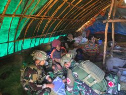 Demi Kemanusiaan, Tak Ada Jarak yang Terlalu Jauh: Satgas TNI Hadir untuk Pengungsi Kampung Misimaga