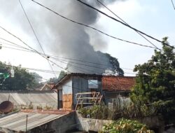 Kebakaran Terjadi di Kawasan Perumahan Sukagalih, Bandung