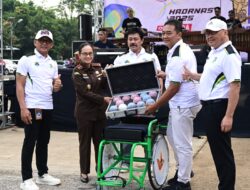 Kejati Jabar Serahkan Alat Olahraga Pada Pembukaan Peparda Jawa Barat 