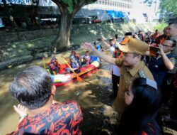 Pemuda Pancasila Bersih-bersih Sungai Cikapundung, Erwin: Wujud Cinta Tanah Air dan Kepedulian Lingkungan