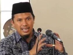 Ketua Serikat Alumni Sejarah Unpad (SERAH) , Apresiasi Buku “Dari Taman Menjadi Kebun Binatang” Karya Penulis Yudi Hamzah