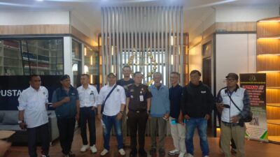 Aliansi Aktivis Anti Korupsi Geruduk Kejari Bandung, Laporkan Dugaan Skandal Jabatan di BUMD