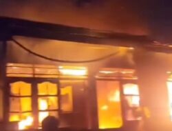 Korsleting Pengisi Daya Ponsel Picu Kebakaran Tiga Bangunan di Cimanggis, Satu Korban Luka