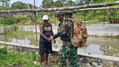 Komsos Kewilayahan Satgas Yonif 521/DY Pererat Silaturrahmi dan Dukung Ketahanan Pangan Budidaya Ikan di Distrik Kobakma