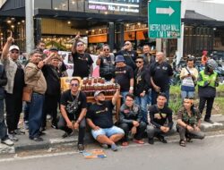 Sinergi Kemanusiaan di Persimpangan Jalan: Aksi Berbagi Takjil Yayasan KHW 86