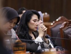 ​MK Nyatakan Gugatan Pensiun Seumur Hidup DPR “Kehilangan Objek”, Apa Artinya bagi Keadilan Publik?