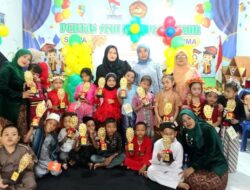 PAUD Wijaya Kusuma Depok Semarakkan Hari Kartini melalui Lomba Busana Adat