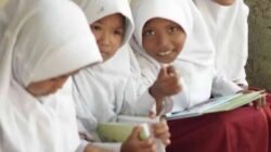 Paradoks Pendidikan Jawa Barat; Menanti Kelas Menengah Baru di Tengah Jeratan Nasib Guru Honorer