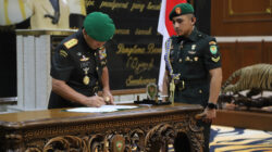 Tradisi dan Sertijab Dandim 0618/Kota Bandung, Pangdam III/Siliwangi Tekankan Penguatan Sinergitas dan Pembinaan Teritorial